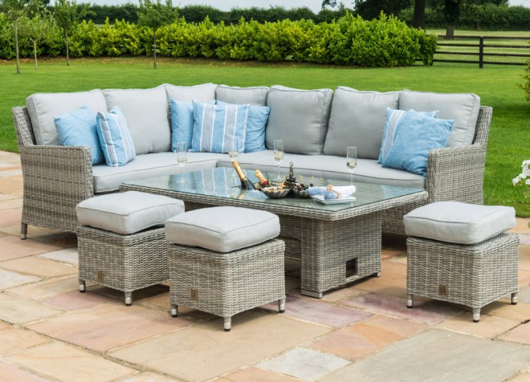 Glasswells shop garden furniture